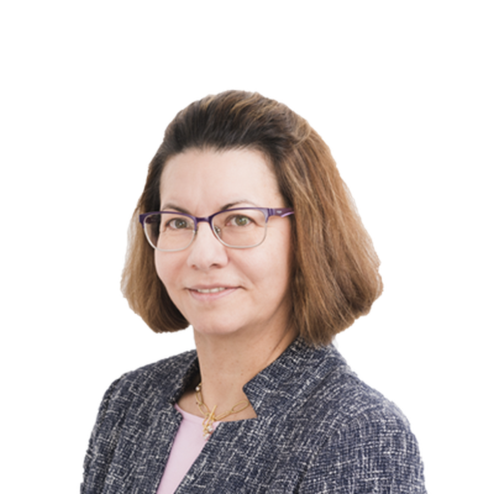 Isabel Fernandez, Director